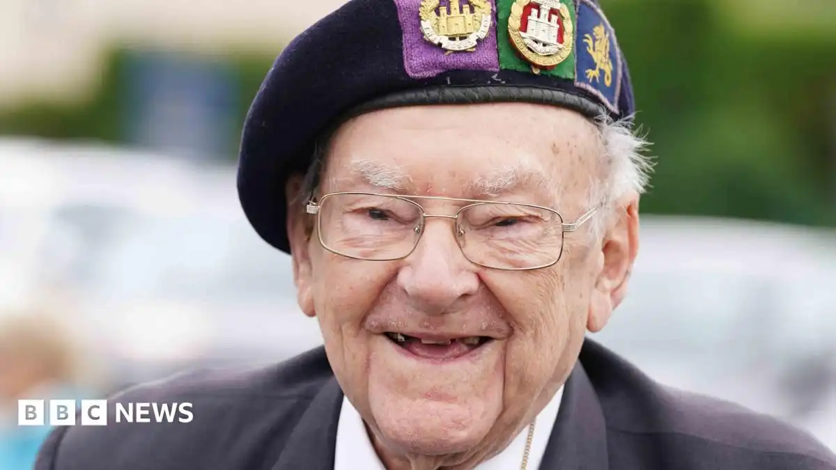 D-Day veteran Kenneth Hay dies aged 101