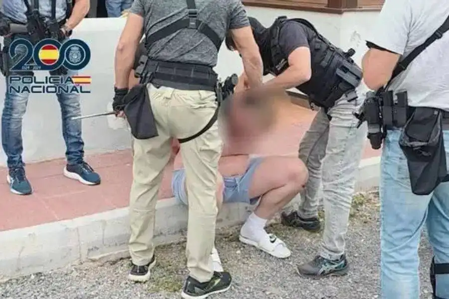 Dangerous fugitive wanted across Europe arrested in South Tenerife