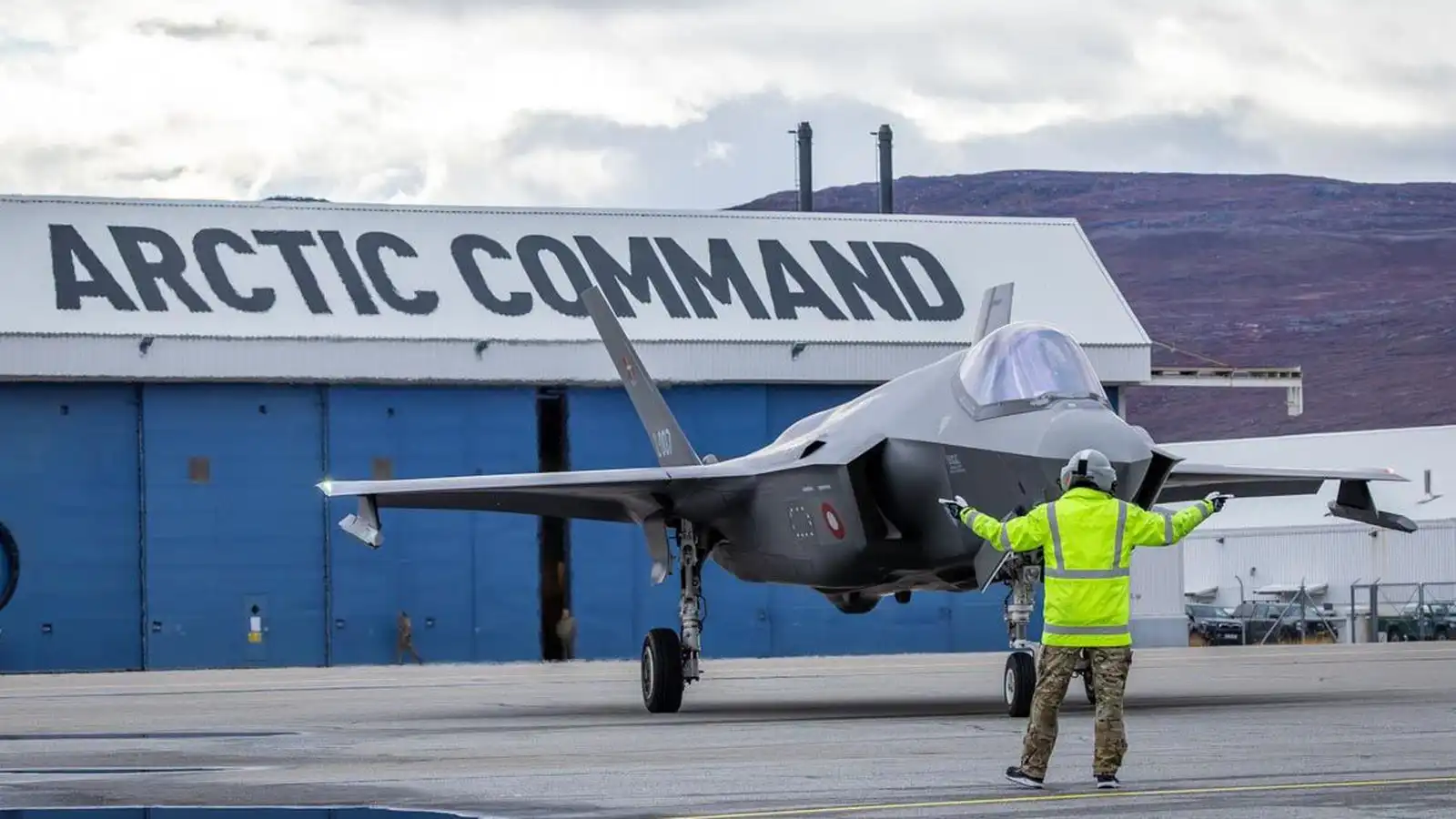 Danskar F-35 lentu á Græn­landi í fyrsta sinn - Vísir