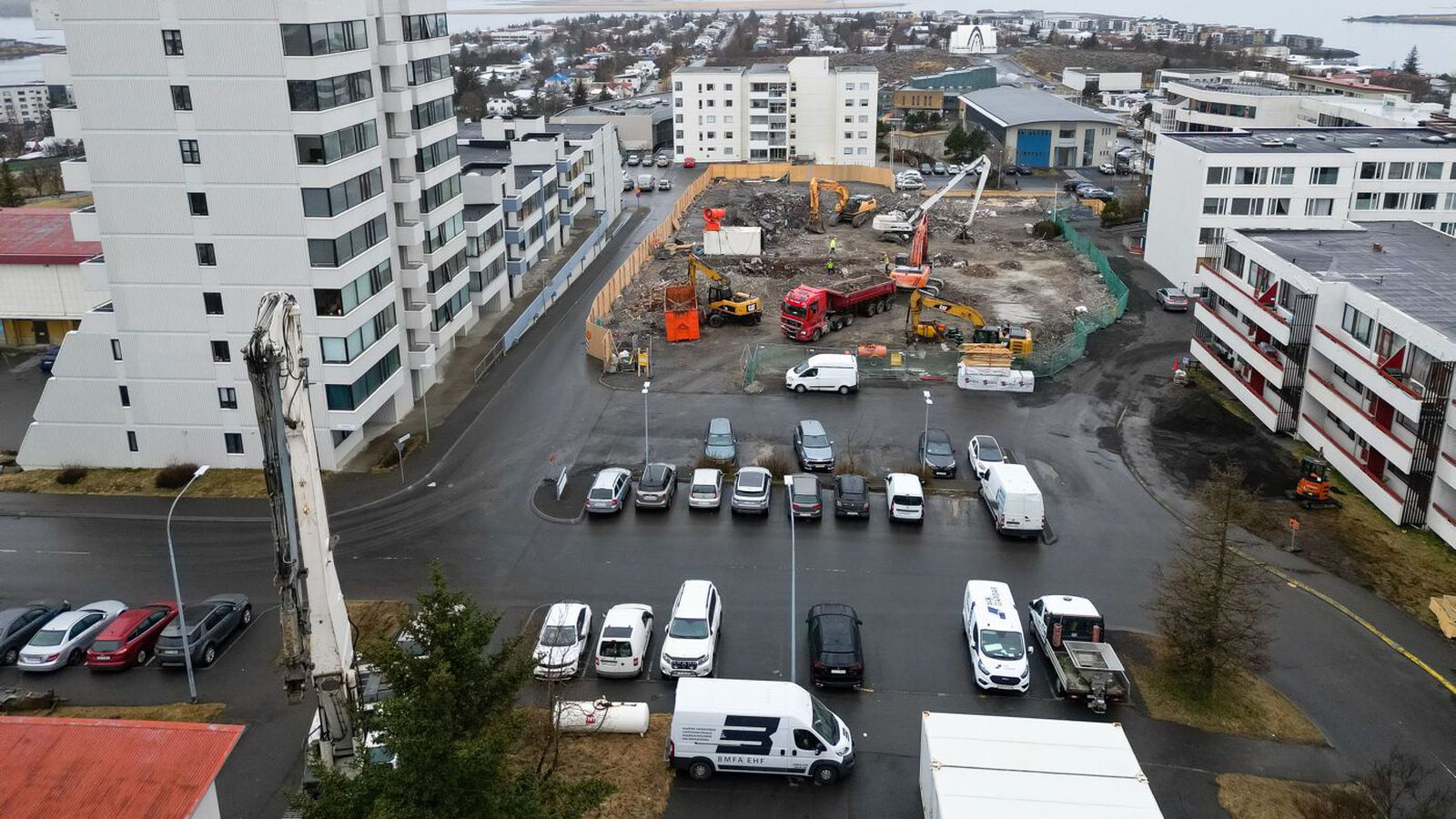 Deilu­efni jafnað við jörðu í Kópa­vogi - Vísir