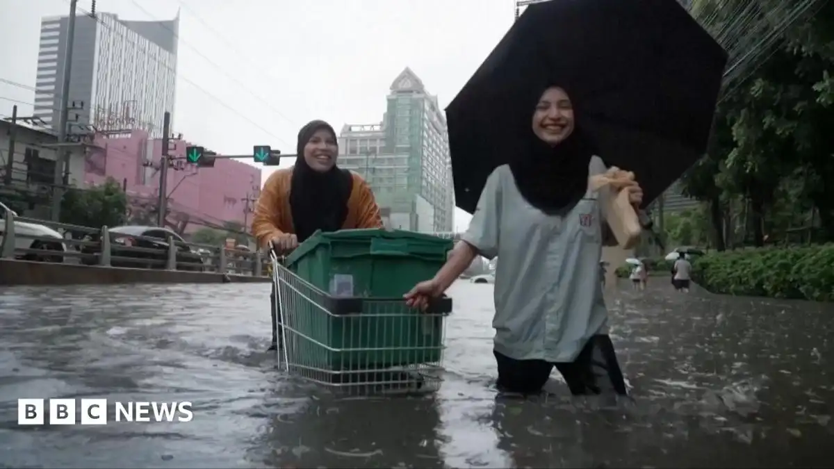 Disaster declared as heavy rains spark Bangkok flooding
