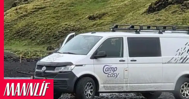 „Drengurinn fannst grátandi á planinu við ána“