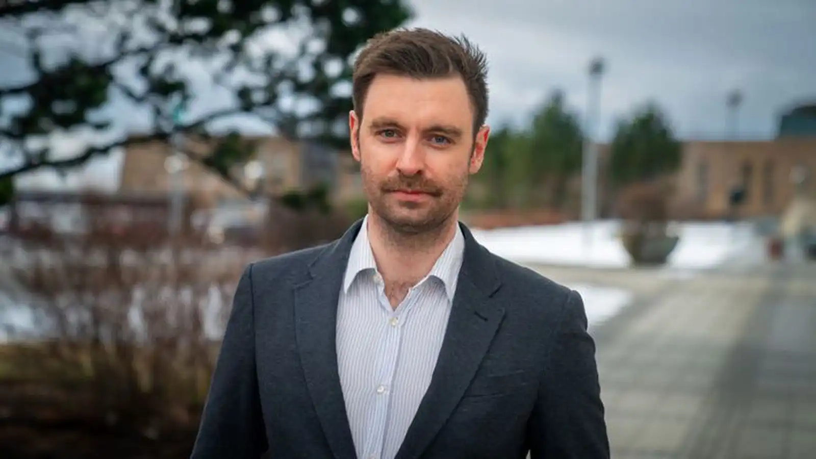 Dró sér fé sem gjald­keri fram­boðsins - Vísir