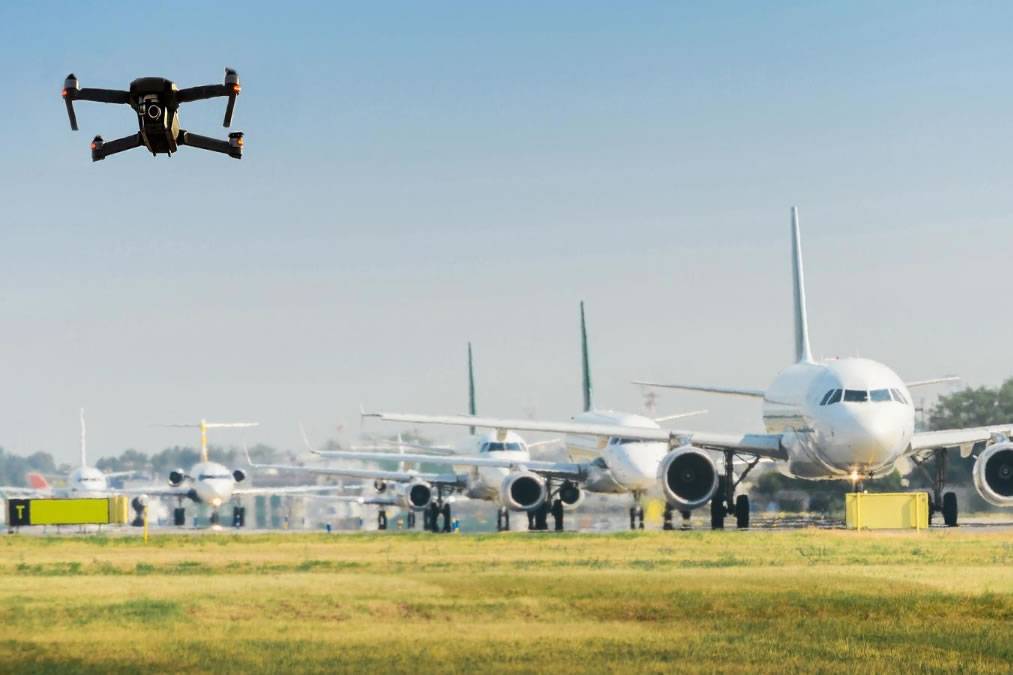 Drone stops all flights taking off or landing at Lanzarote Airport
