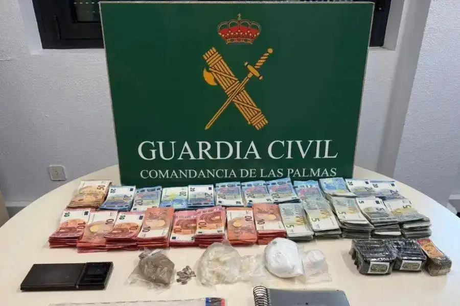 Drug suspect arrested after over €30,000 found in car in Gran Canaria