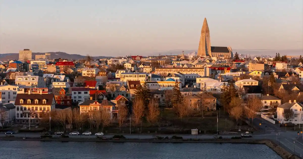 Eigendum bensínstöðvalóða verði gert að borga