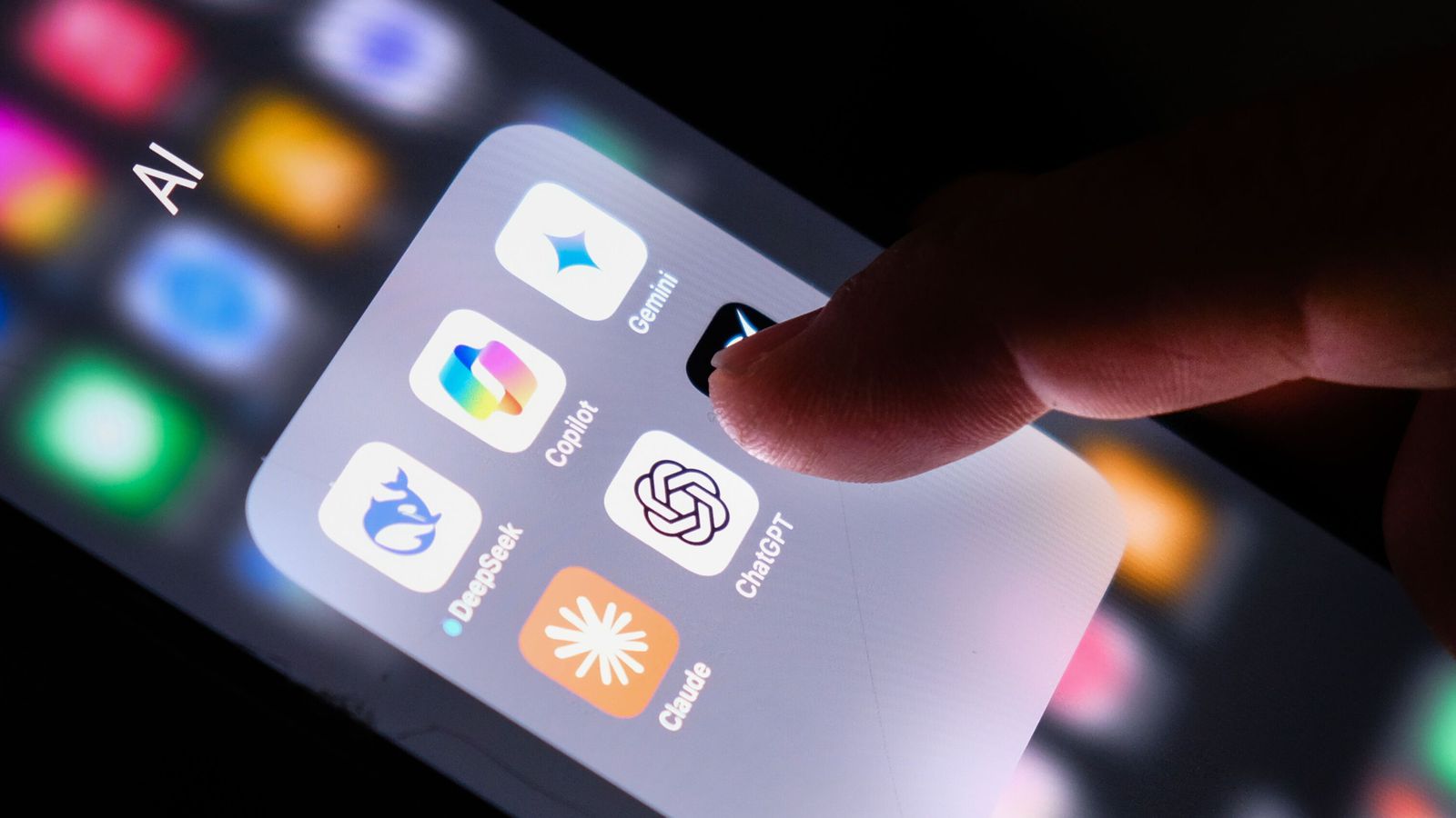 Eigum við að vera kurteis í sam­skiptum við gervi­greindina? - Vísir