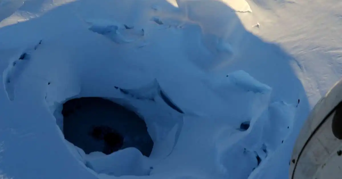 Ein kröftugasta hrinan í Bárðarbungu frá gosinu 2014