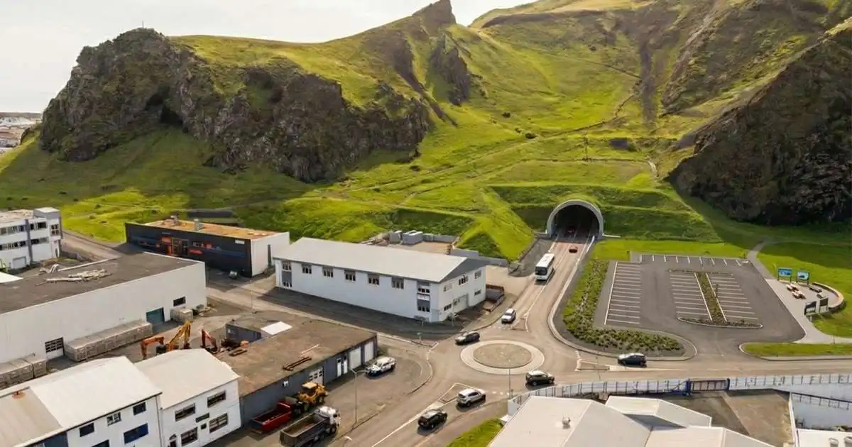 Einn fremsti sérfræðingur á sviði neðansjávargangagerðar til liðs við Eyjagöng