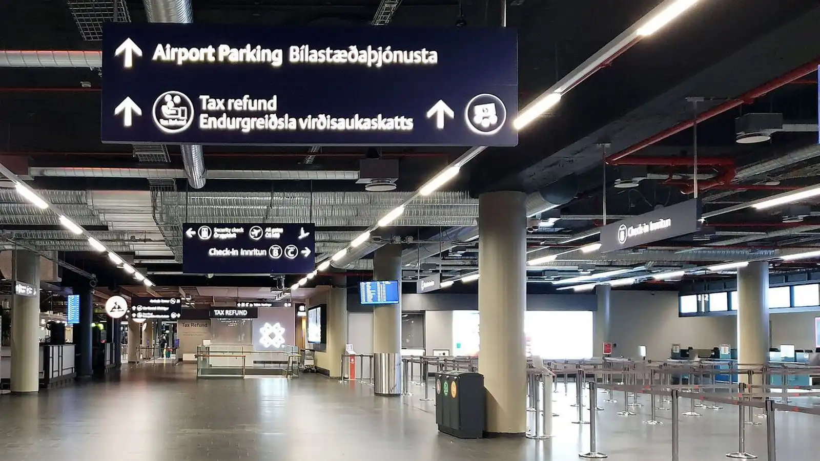 Einn í haldi eftir hand­töku í flug­stöðinni - Vísir