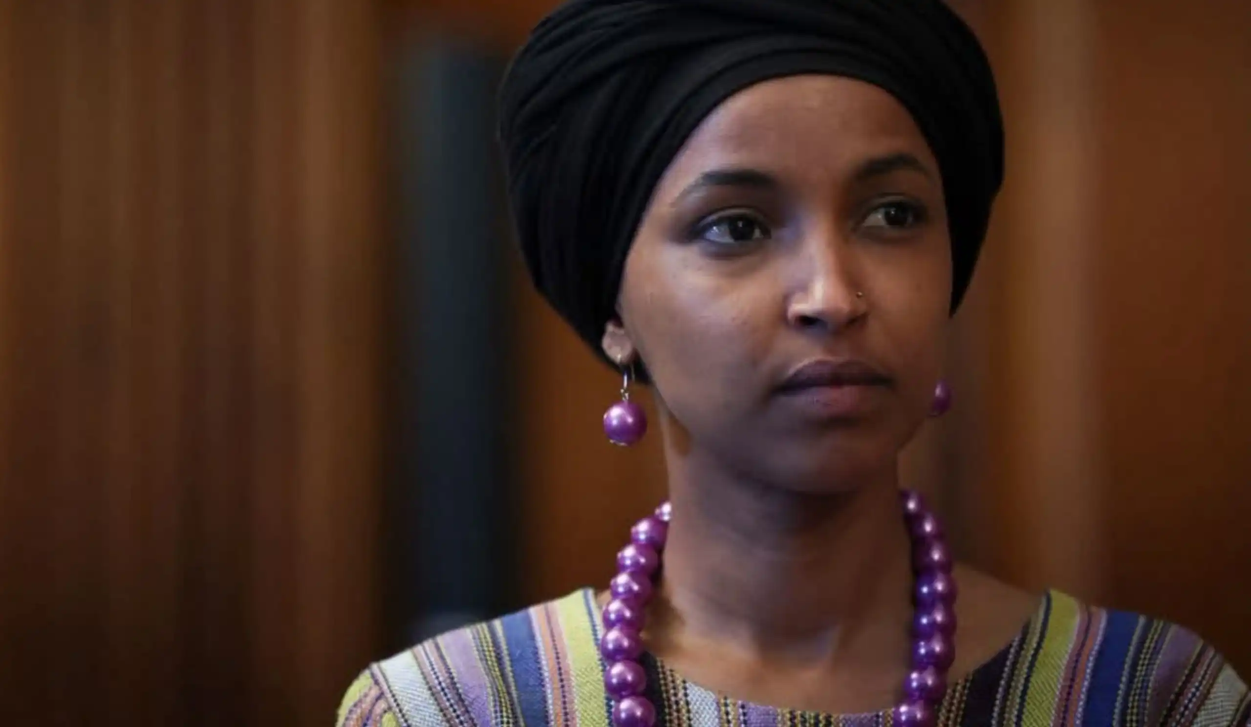 „Ekki svo ég viti til“ segir Ilhan Omar aðspurð hvort hún hafi gifst bróður sínum – Biður fólk nú um pening