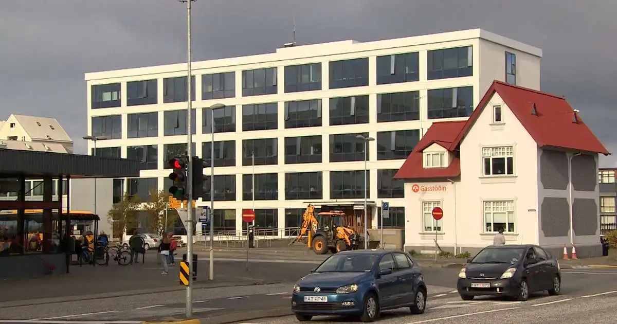 Ellefu bak við lás og slá eftir nóttina fyrir líkamsárás og margvísleg lögbrot önnur
