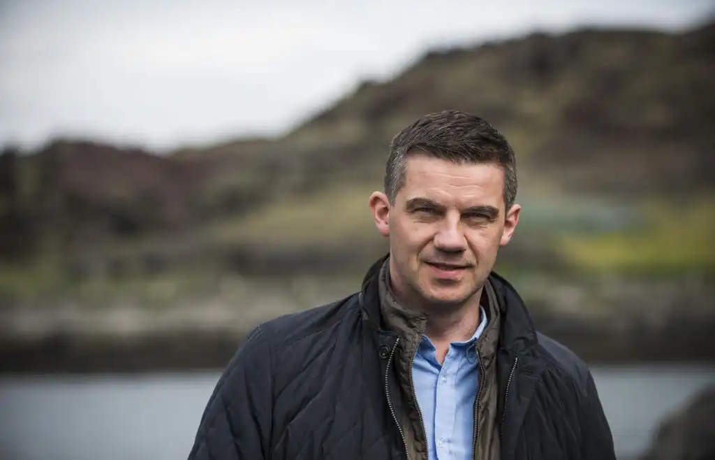 Elliði bendir á sturlaða staðreynd um stýrivaxtahækkunina í morgun - „Takk fyrir túkall“ - DV