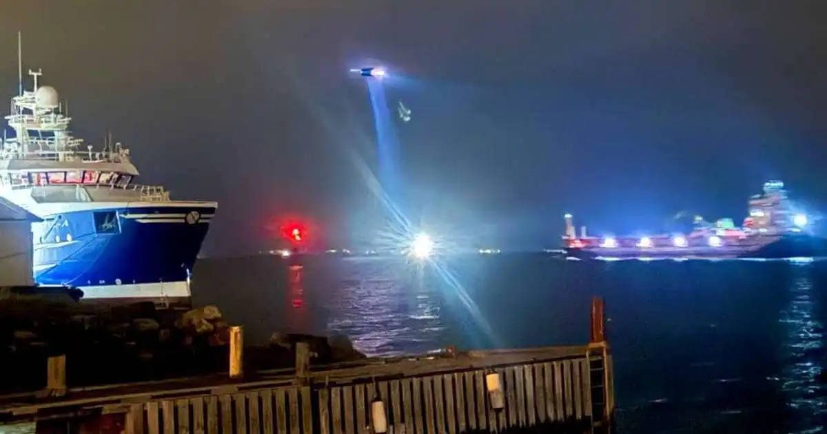 Engan sakaði þegar þrjú skip rákust saman skammt frá Álasundi