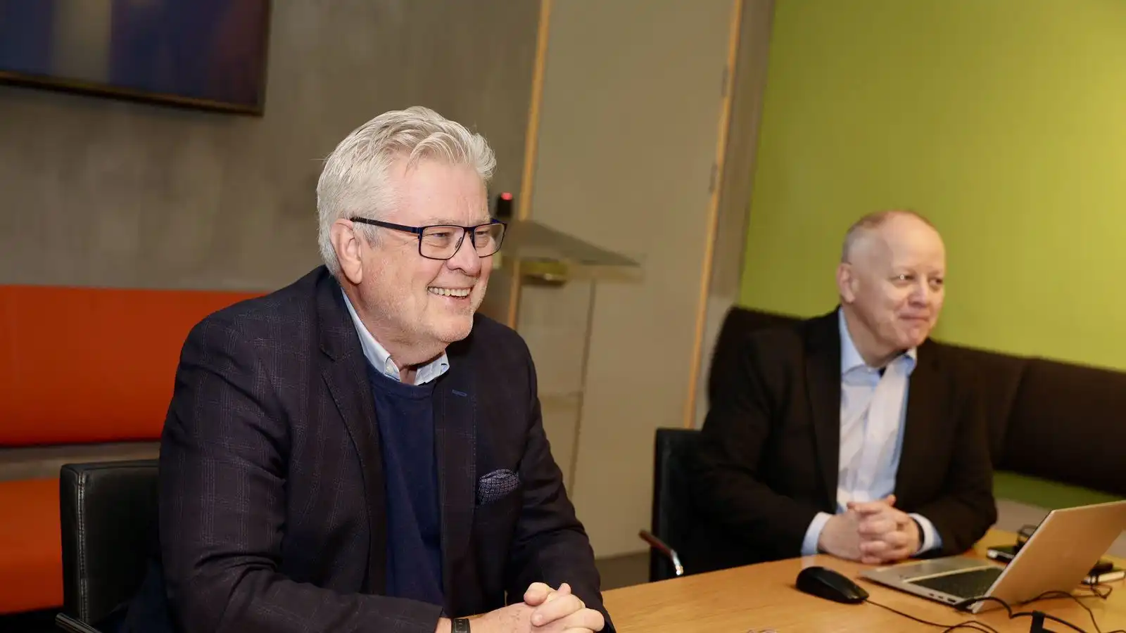 Engin á­kvörðun tekin um Euro­vision þátt­töku - Vísir
