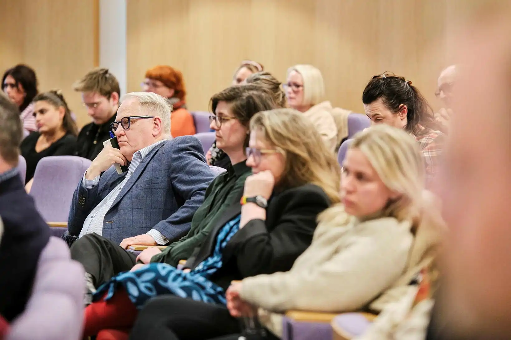 Enginn mætti frá ríkisstjórninni - MBL.IS