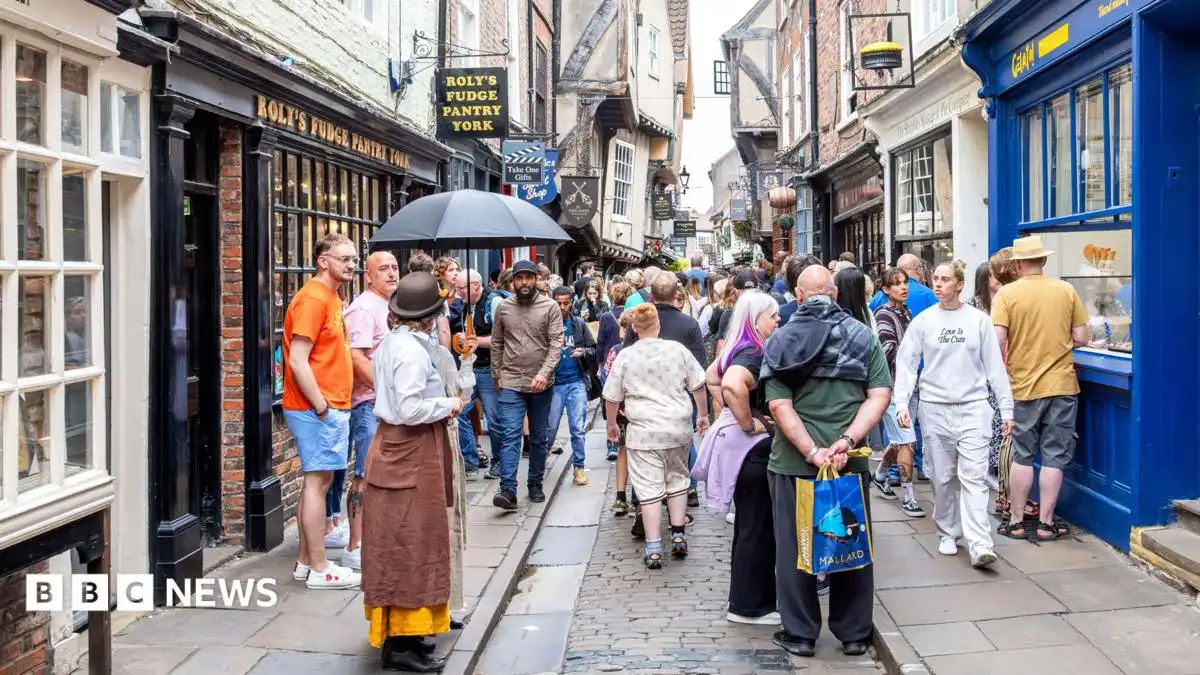 England's mayors to get power to impose tourist tax