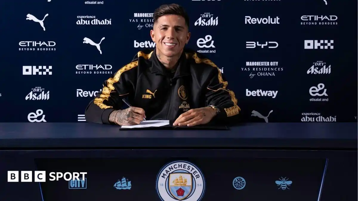 Enzo Fernandez transfer news: Man City pay £125m for Chelsea midfielder