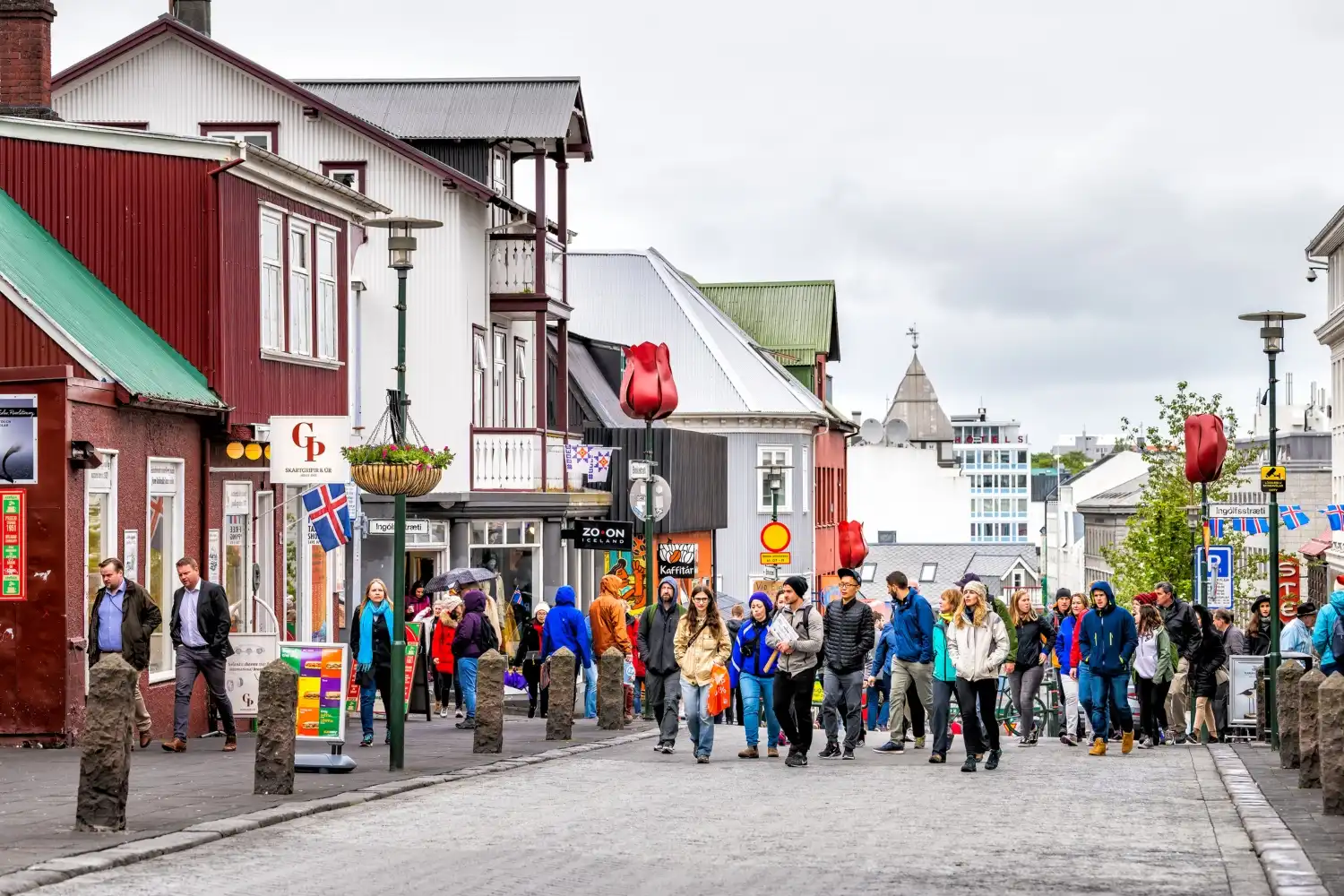 Erlendur ferðamaður varpaði fram spurningu um Ísland sem kveikti mikla umræðu - DV