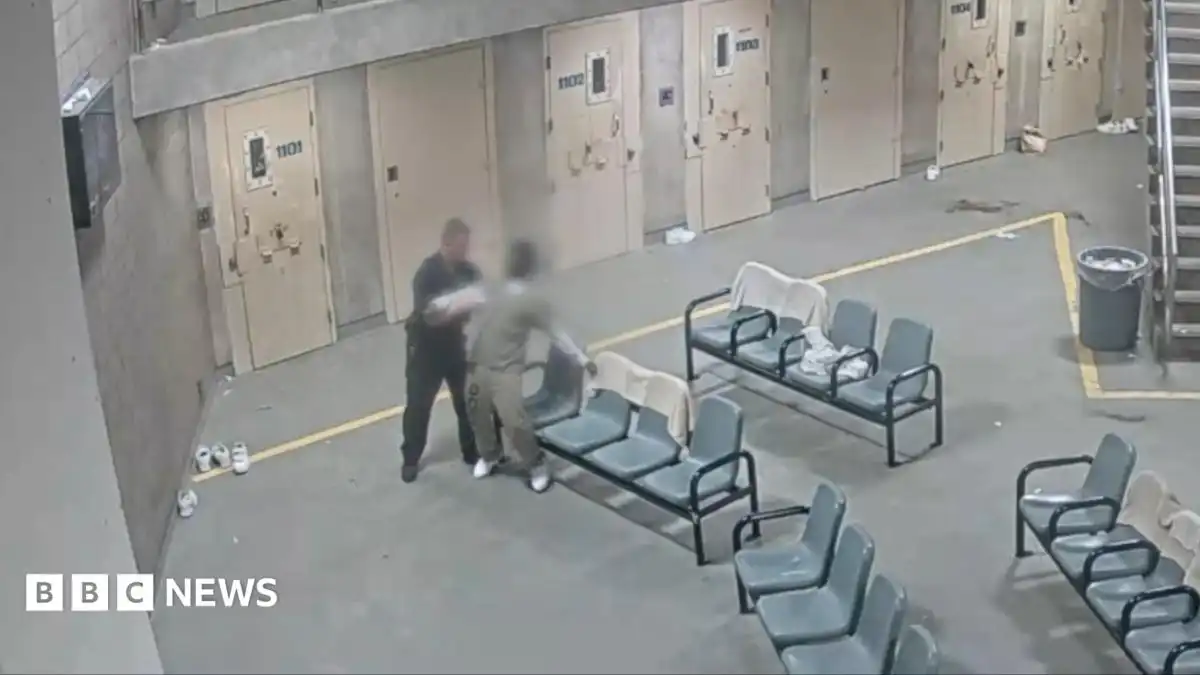 Every scrap of paper checked: Police hunting for synthetic drugs in Chicago jail