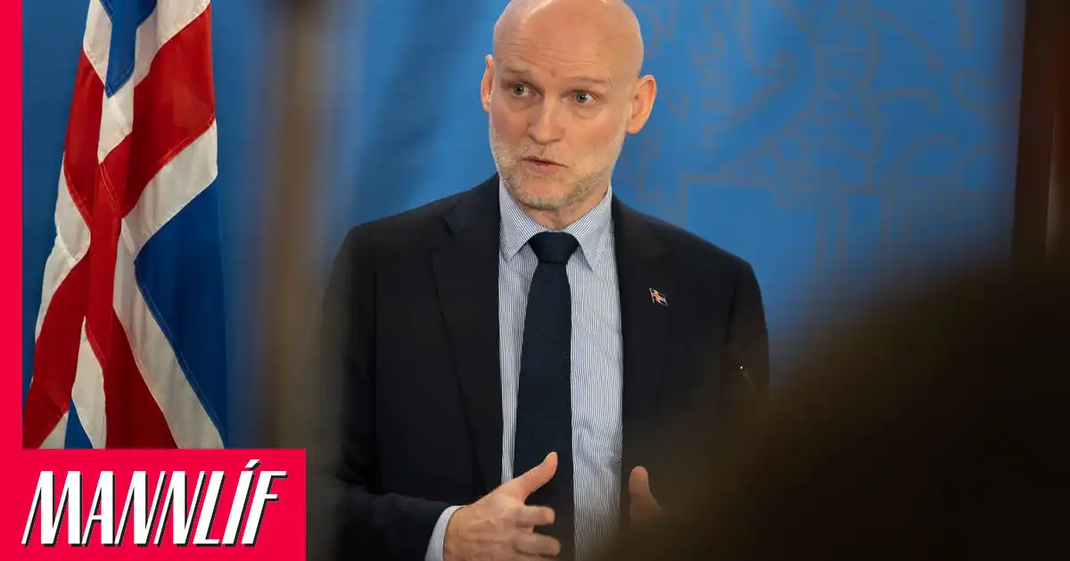 Eyjólfur sendir Morgunblaðinu tóninn