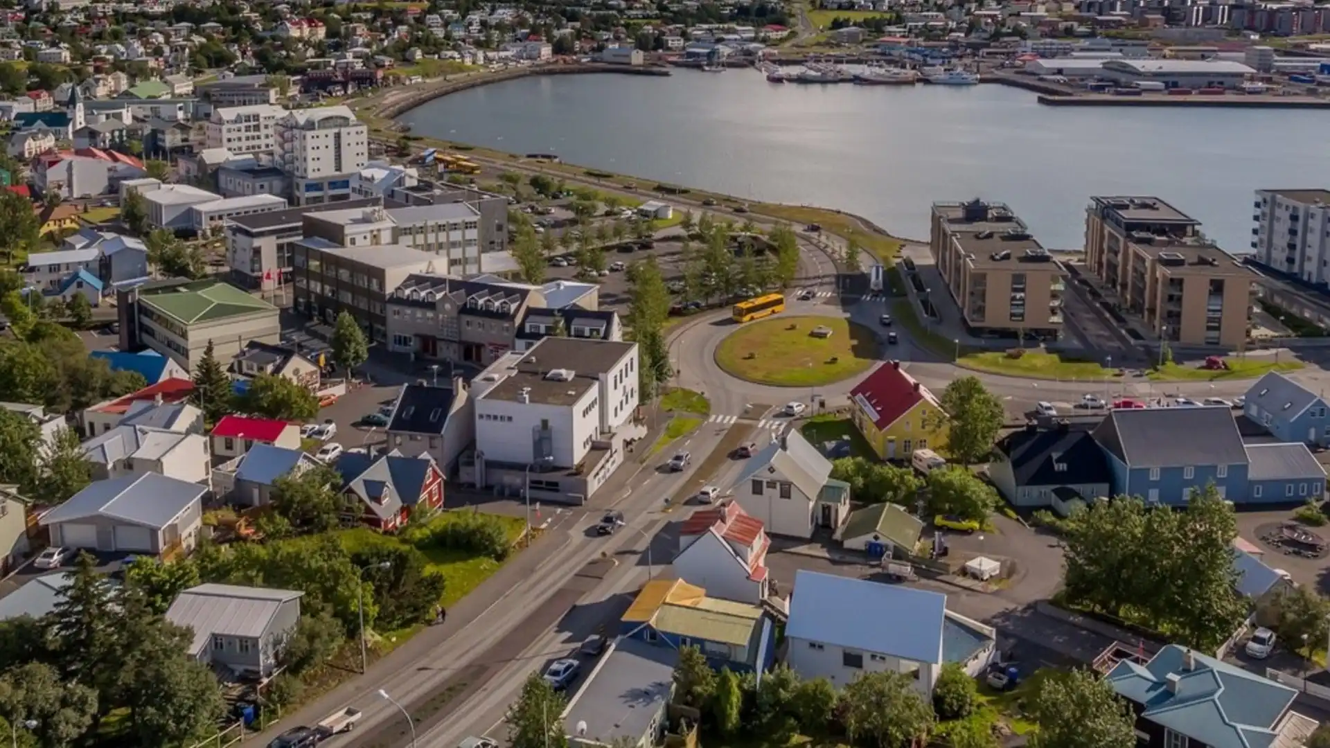 Fá ekki fjárhagsaðstoð við átta barna foreldri endurgreidda
