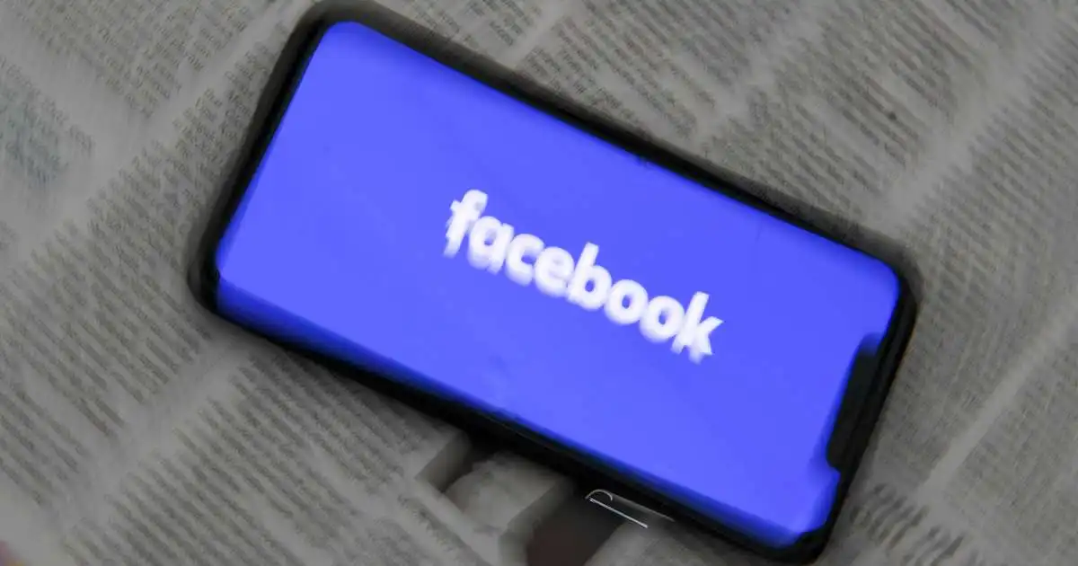 Facebook liggur niðri