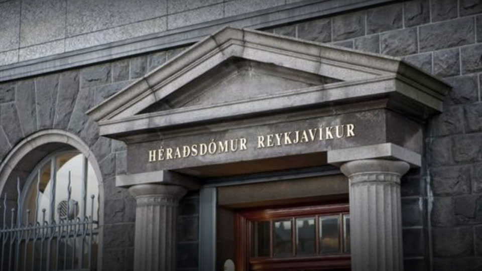 Fær vægan dóm fyrir ítrekaðar hótanir – „Vinur minn er rosalega mikill hommi og hann vill nauðga þér“ - DV