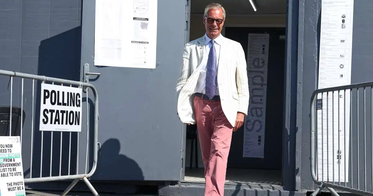 Farage endurheimti þingsæti sitt