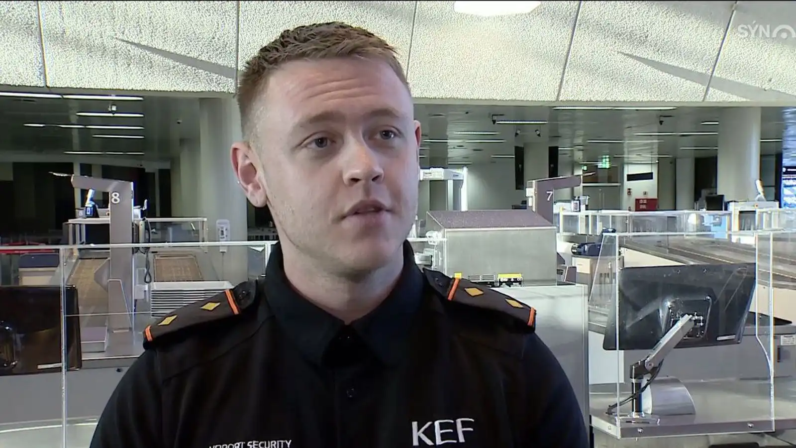 Far­þegar sjá ekki fólkið sem gegnumlýsir far­angurinn - Vísir