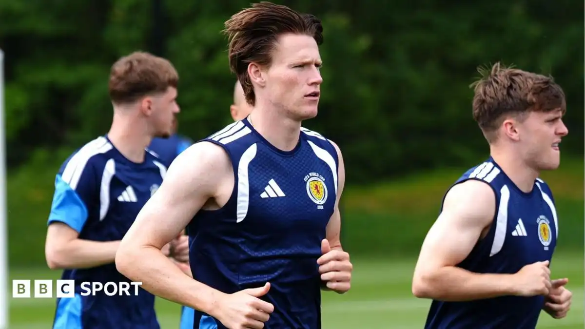 Fifa World Cup: Scotland's Scott McTominay trains after stomach upset