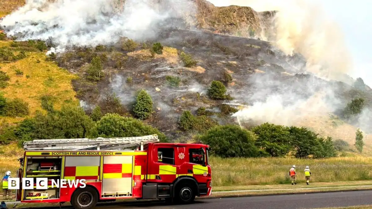 Fire crews battle blaze on Arthur’s Seat in Edinburgh