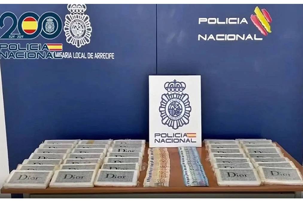 Five arrested with 21.5 kilos of cocaine in a car in Lanzarote