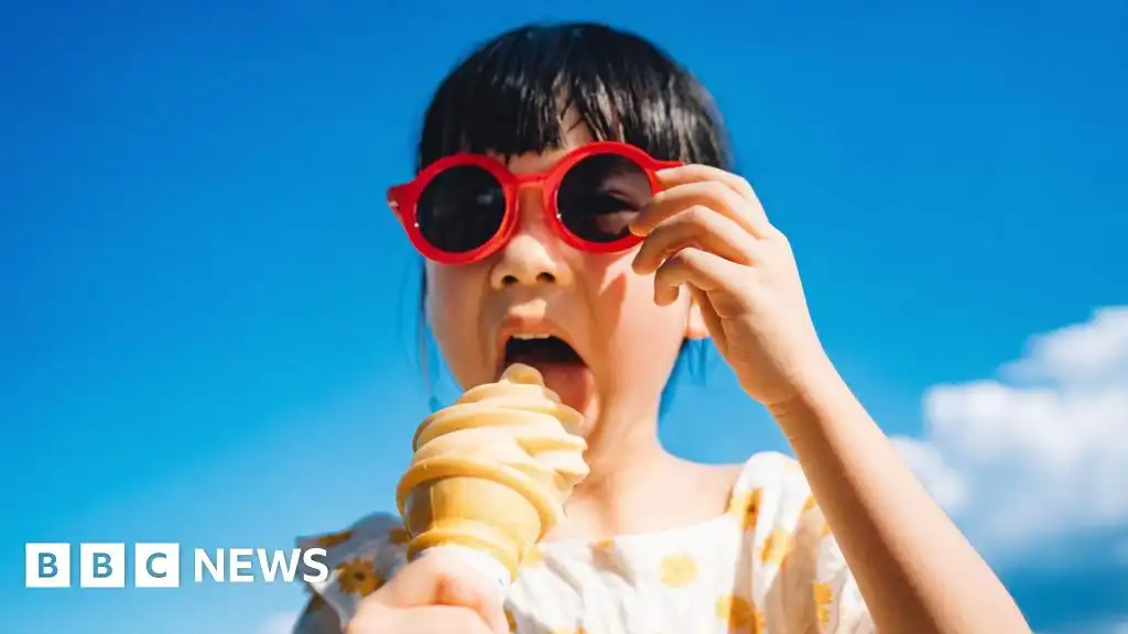 Five easy ways to keep your kids cool in hot weather