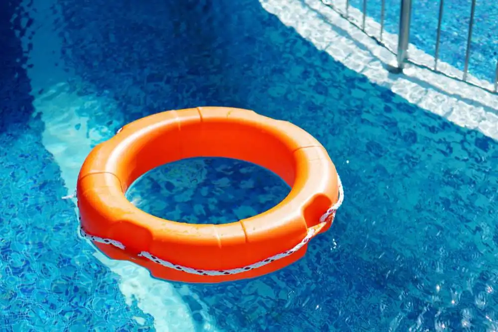 Five-year-old in critical condition after near drowning in hotel pool in Lanzarote
