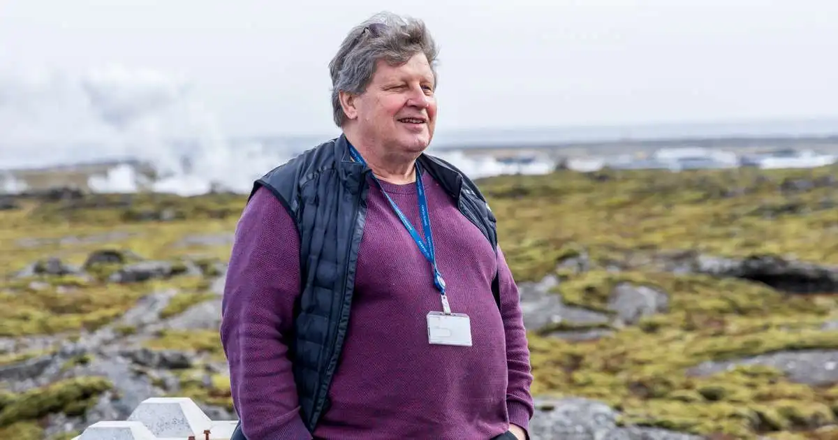 Fjögurra metra gliðnun á stuttum tíma en litlar líkur á nýju gosi