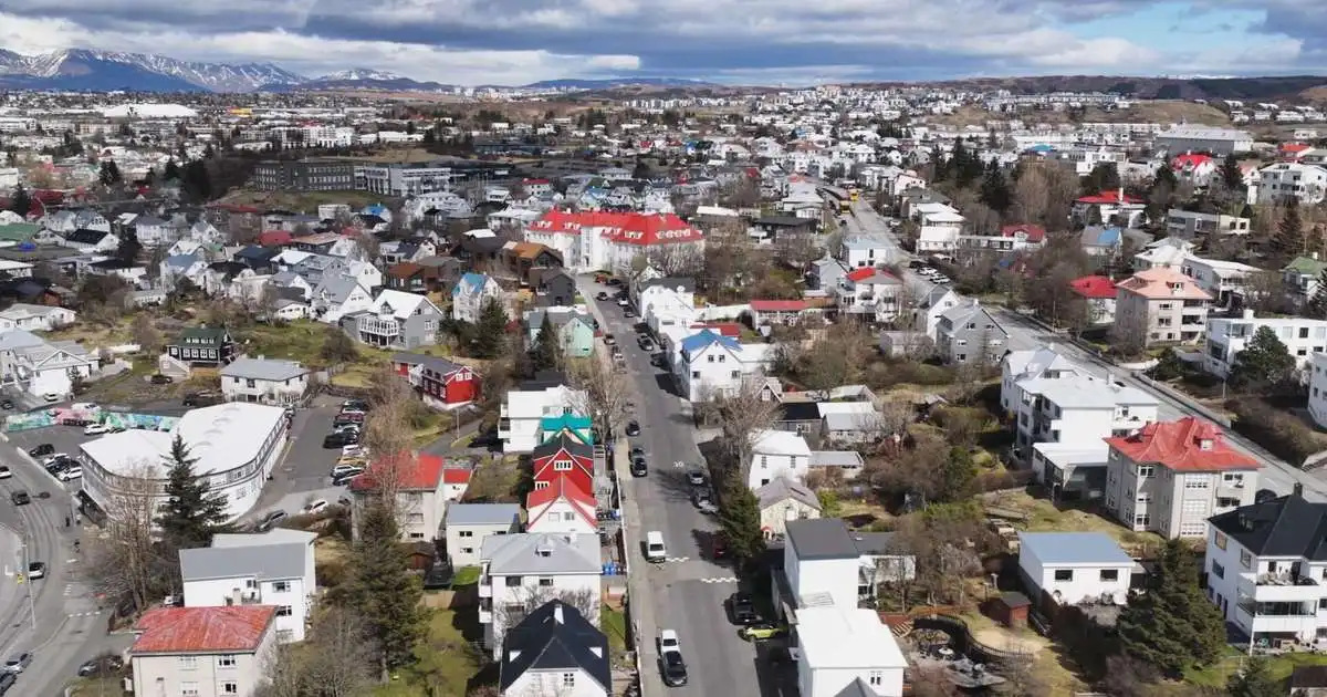 Fleiri seljendur lækka verð á íbúðum