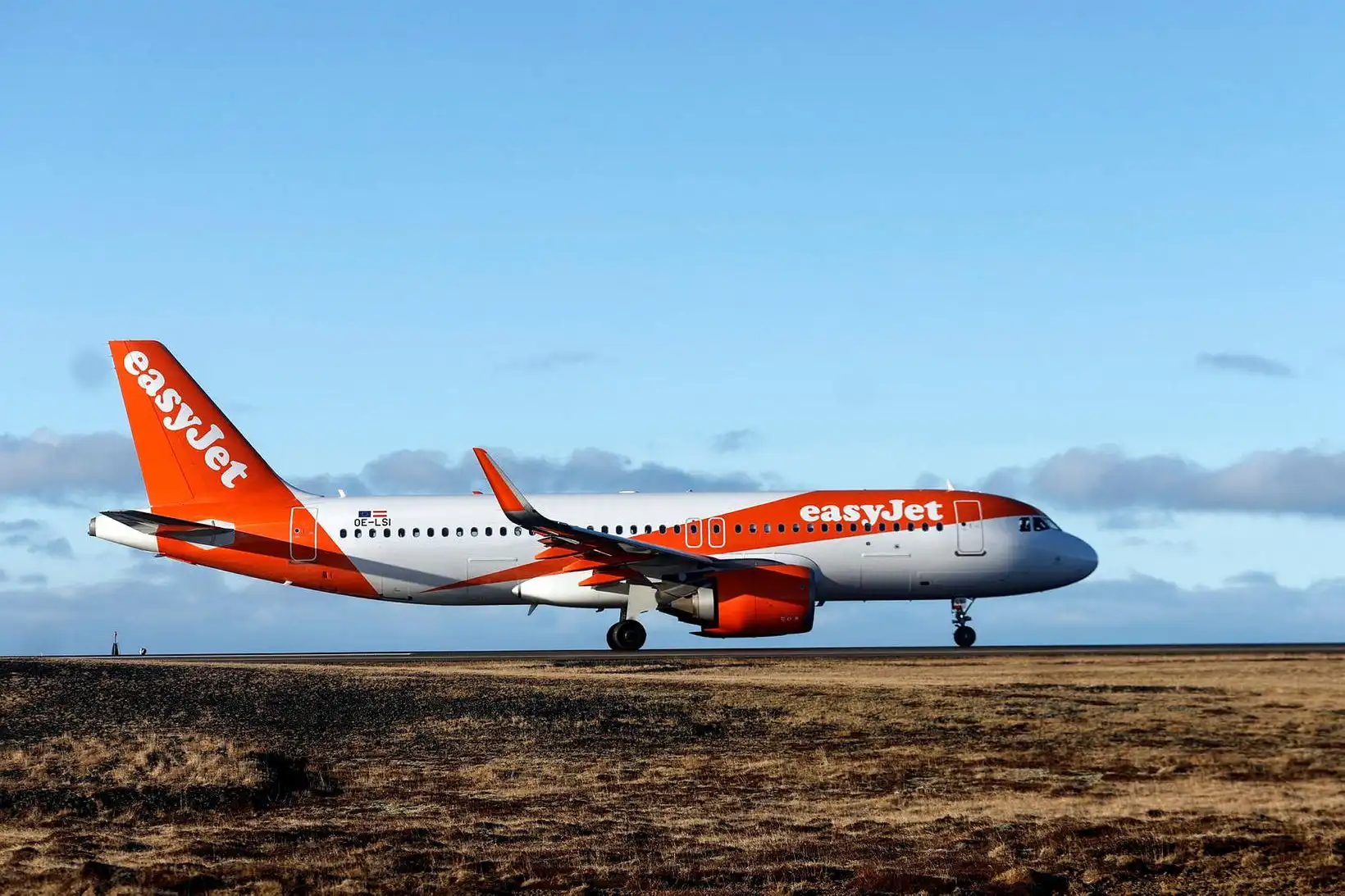 Flugmaður féll í yfirlið við lendingu í Keflavík - MBL.IS