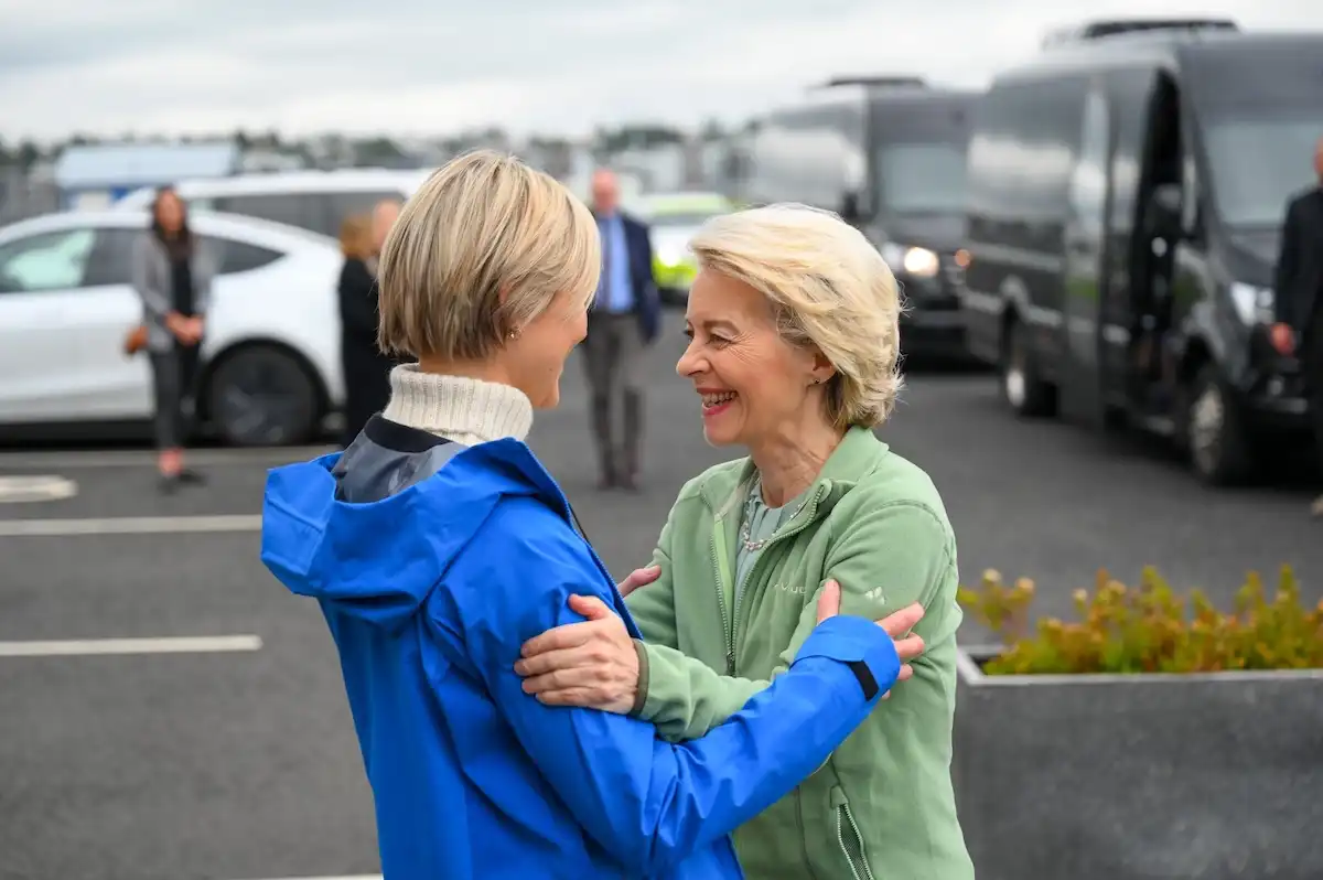 Flugumaður afhjúpar sig