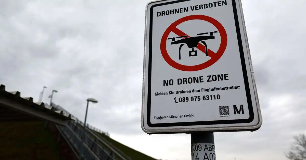 Flugvellinum í München lokað tímabundið vegna dróna