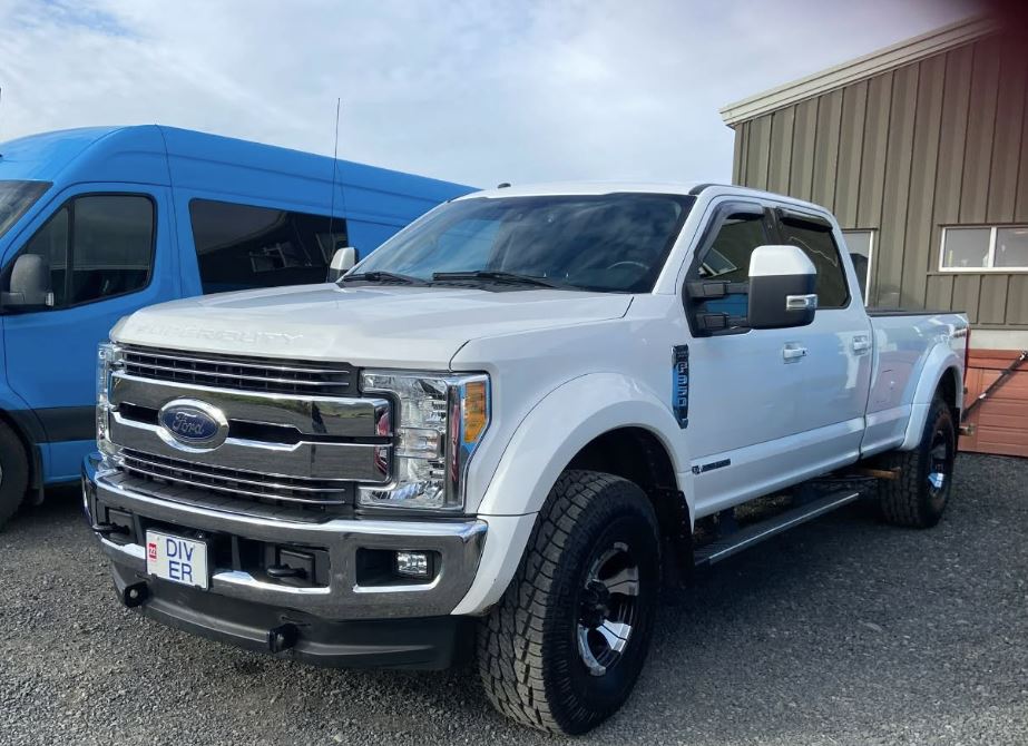 Ford pallbíl stolið úr Mosfellsdal – Óskað eftir upplýsingum