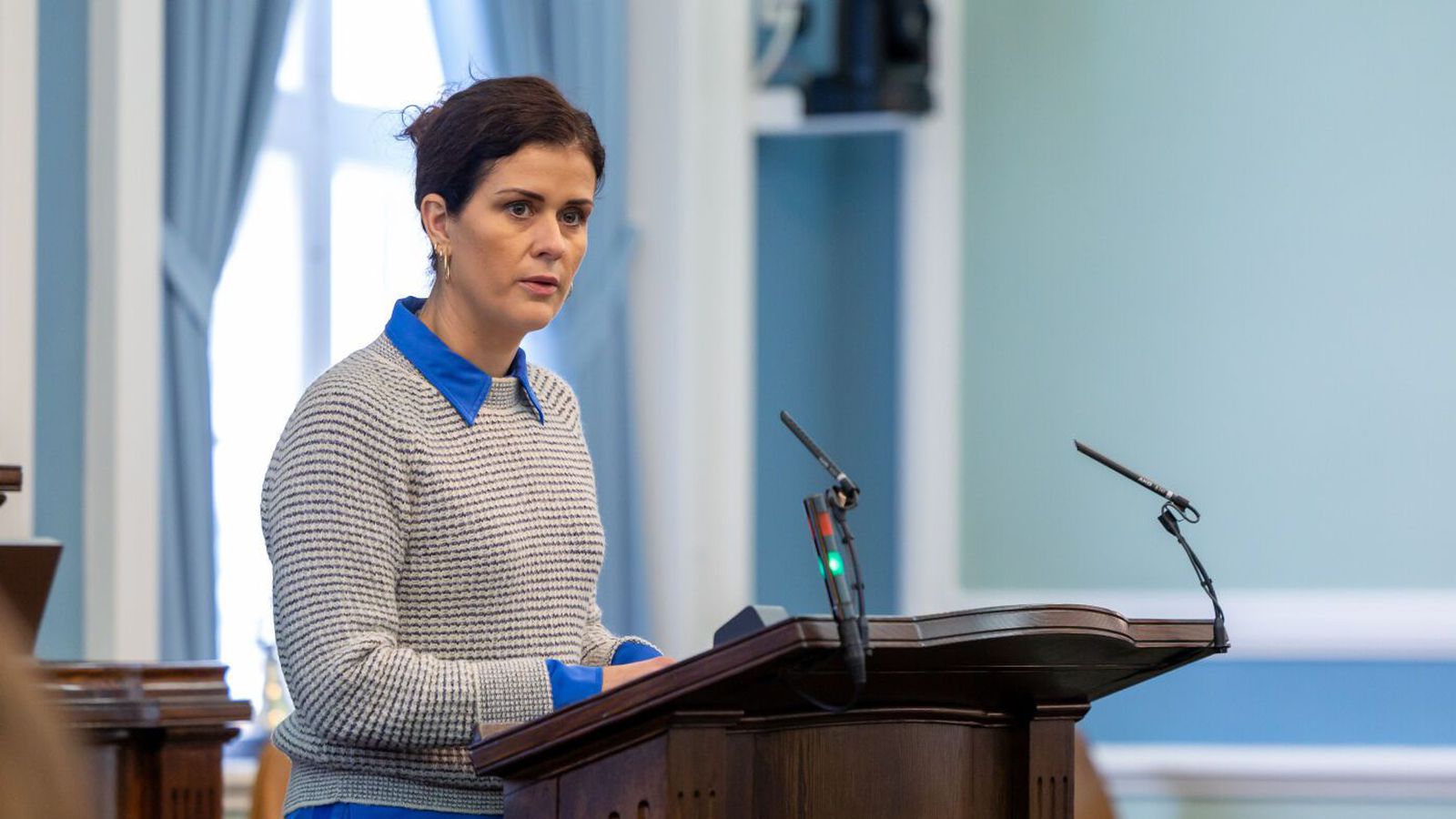 For­seti klökknaði þegar Þór­dís Kol­brún kvaddi - Vísir