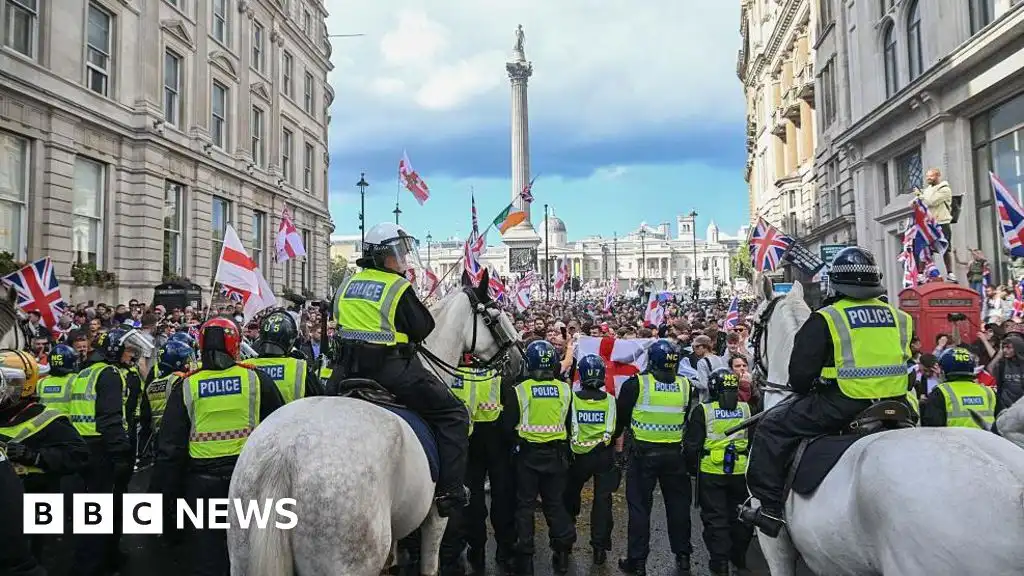 Forty-three arrests after enormous £4.5m police operation keeps rival London protests apart