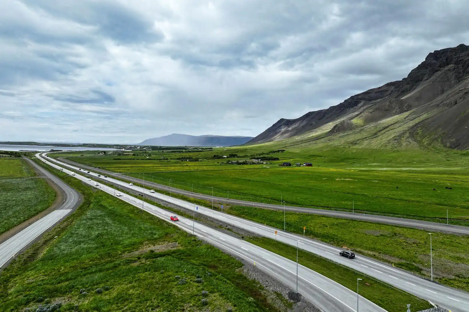 Fráleitt að strætó verði „hjáleið“ - MBL.IS
