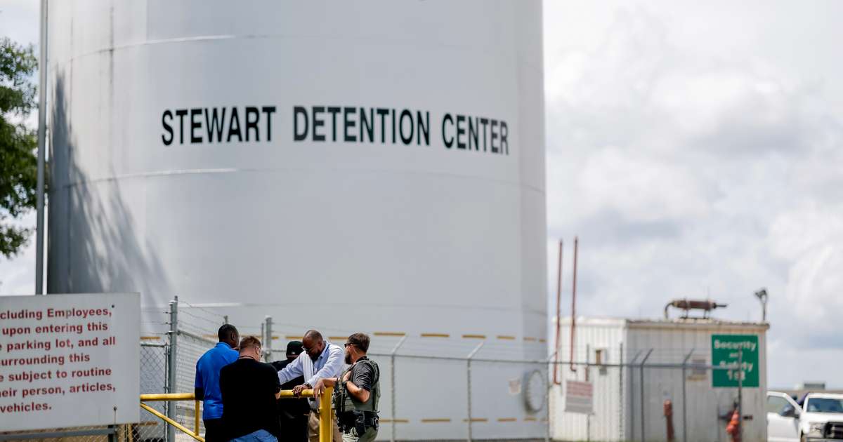 Franskri ekkju á níræðisaldri sleppt úr haldi ICE