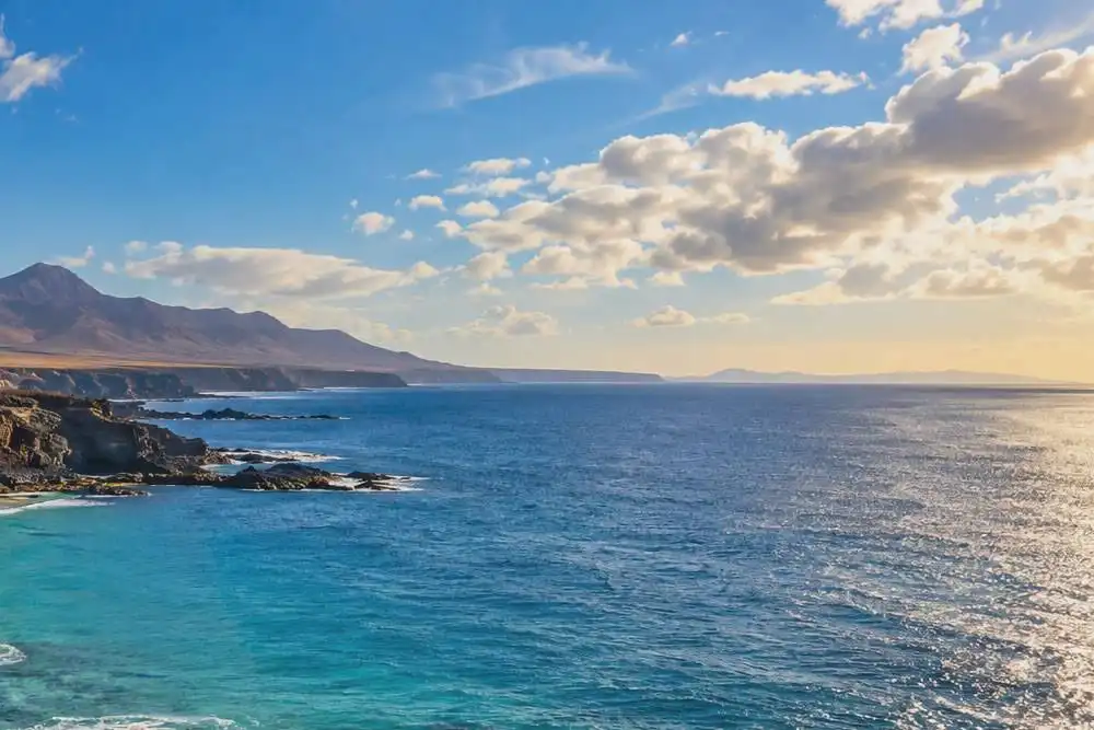 FRIDAY WEATHER:  Cloudy skies and fading calima across the Canary Islands