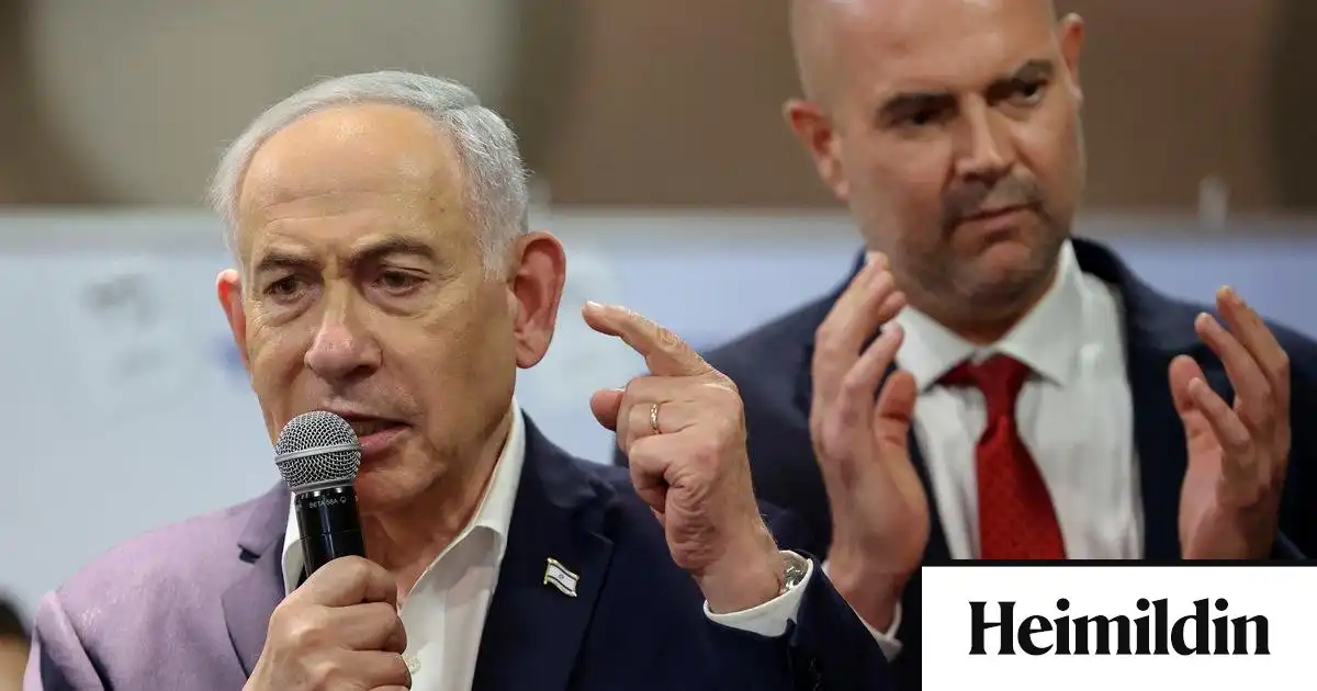 Fylking Netanyahu leiðir en ekki með meirihluta