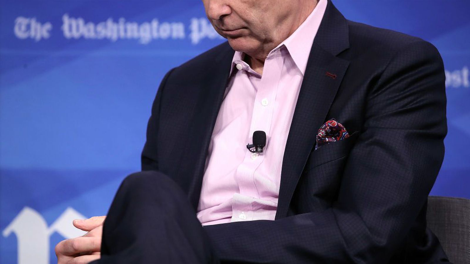 Fyrr­verandi for­stjóri FBI á­kærður fyrir líflátshótun í garð Trump - Vísir