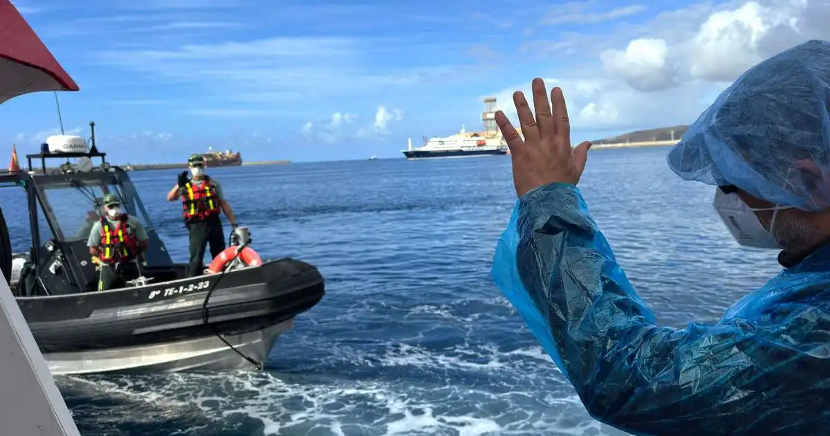 Fyrstu farþegarnir af Hondius fljúga til síns heima
