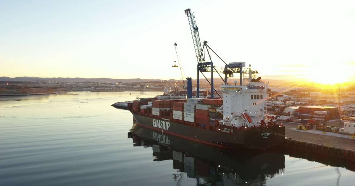 Gæsluvarðhald framlengt vegna smygls með Dettifossi